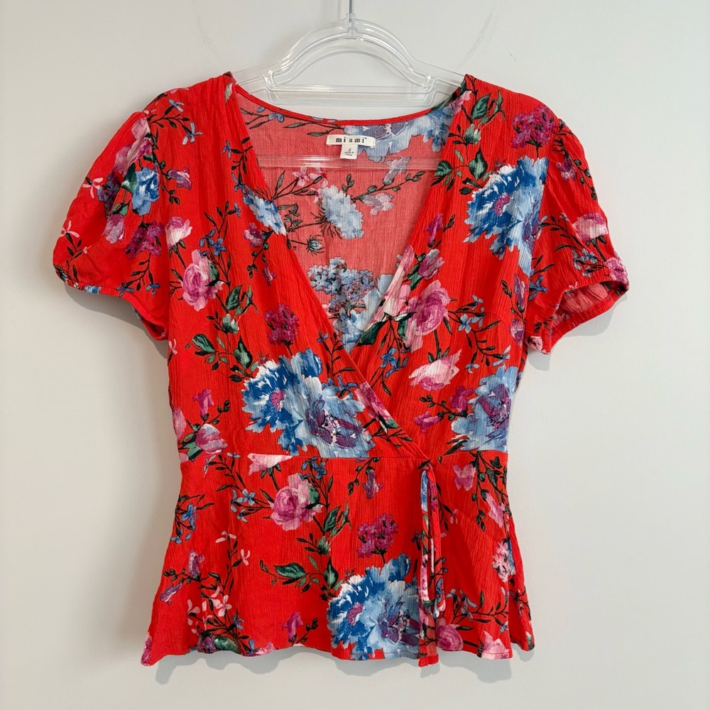 Miami Francesca’s Floral Faux Wrap Top Red Size small